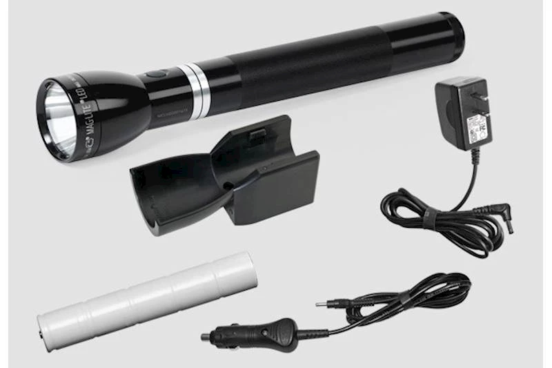 Mag-Lite MAG CHARGER LED RECHARGEABLE SYSTEM KIT | iiirl1019